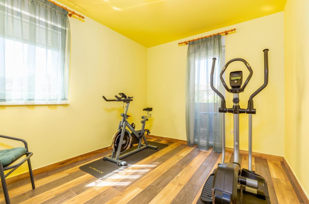 Apartmani Monte Pula Eksteriør billede