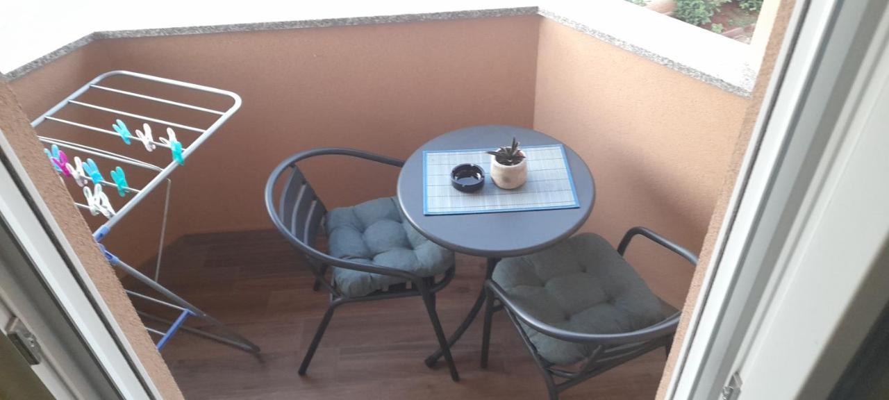 Apartmani Monte Pula Eksteriør billede