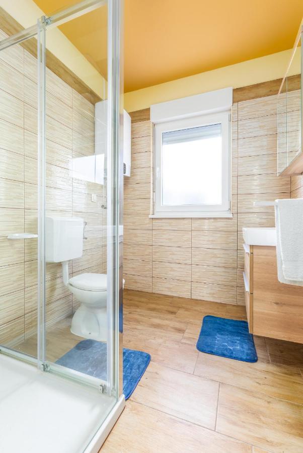 Apartmani Monte Pula Eksteriør billede
